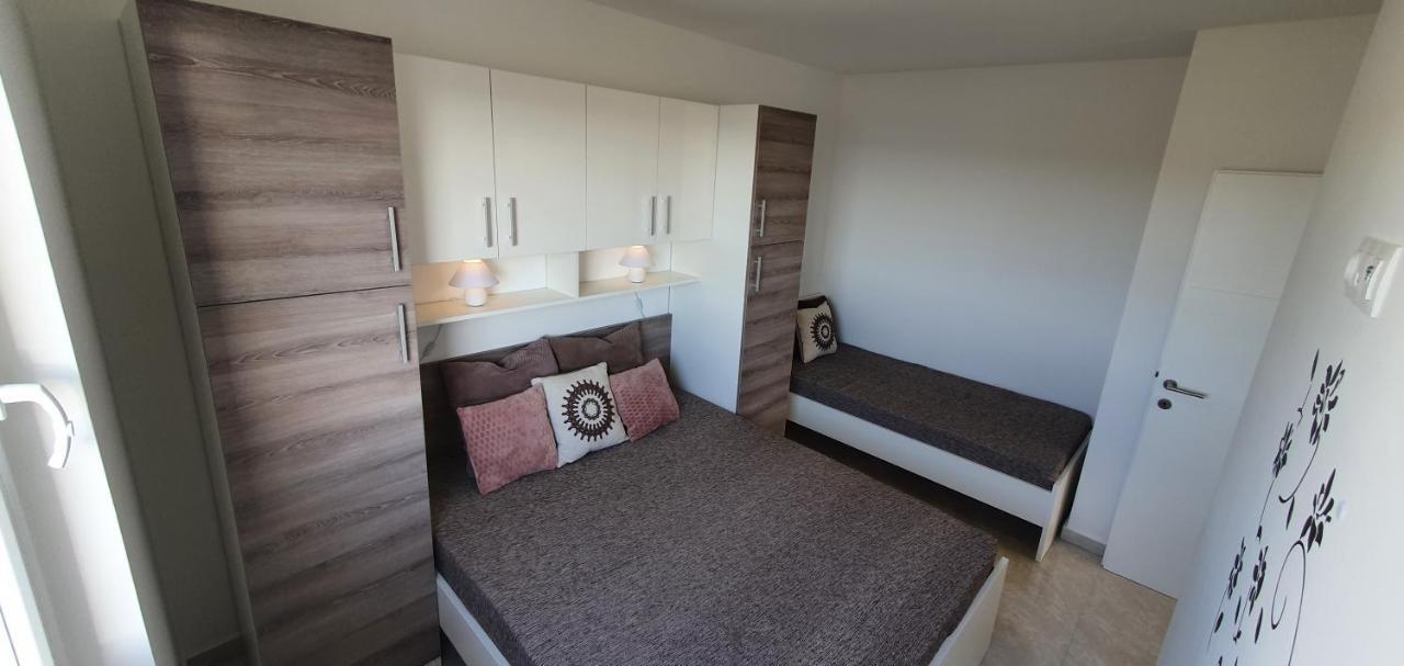 Seahorse Luxury Apartment With Pool And Sea View Novalja Zewnętrze zdjęcie