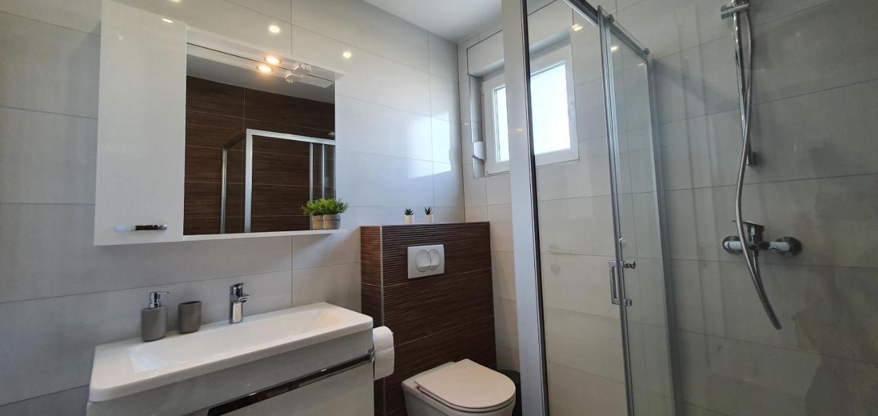 Seahorse Luxury Apartment With Pool And Sea View Novalja Zewnętrze zdjęcie